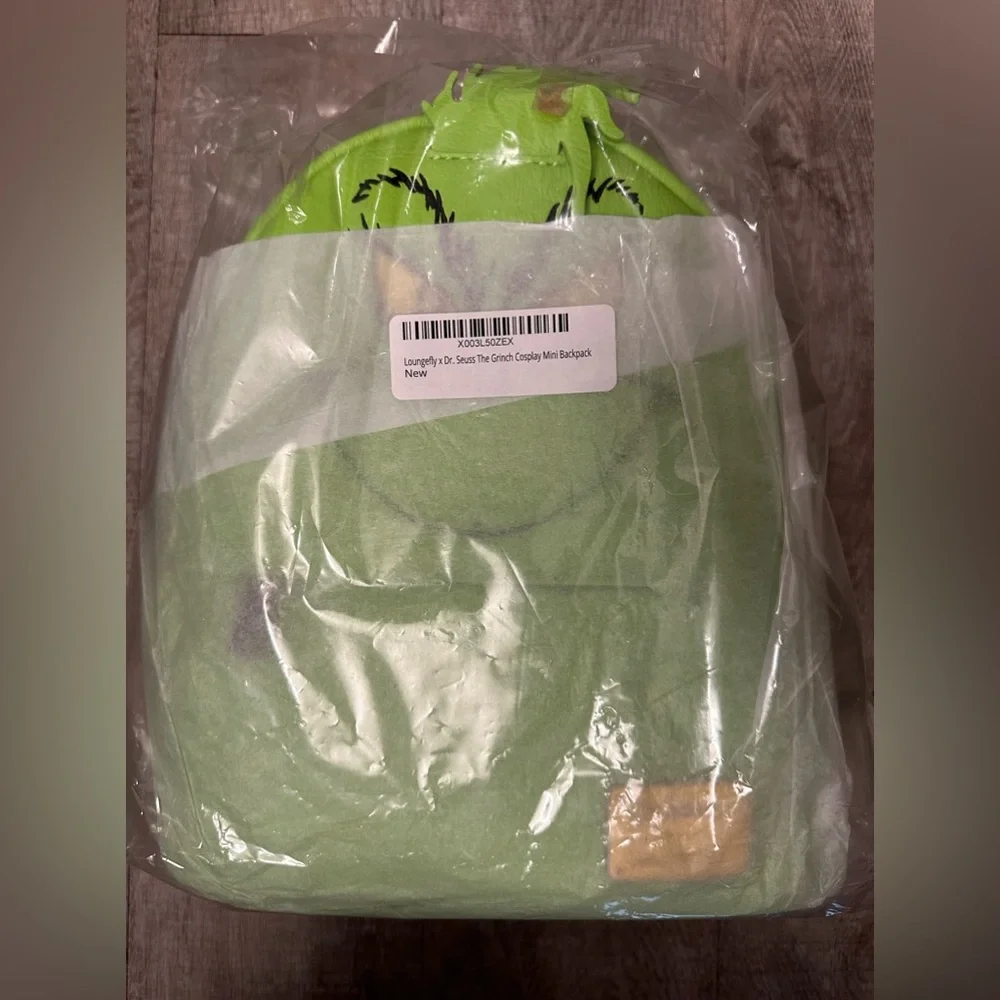 Loungefly Dr. Seuss the Grinch Faux Leather Mini Backpack and Wallet Set - Picture 11 of 12